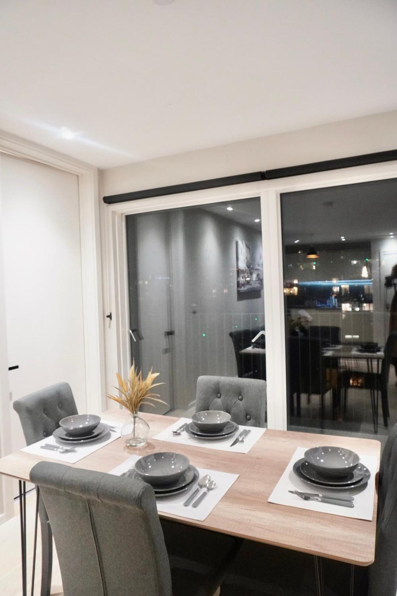 Central Manchester Luxury 2 Bed Apartment With Balcony Εξωτερικό φωτογραφία